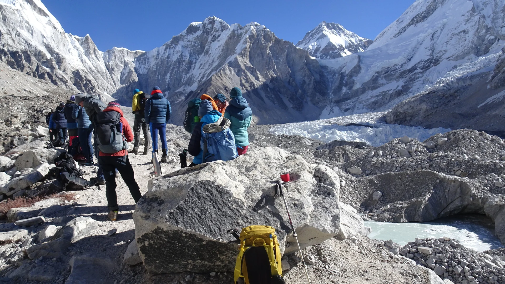 Bergsteiger am icefall vor dem Mount Everest | © Kai Vermehren
