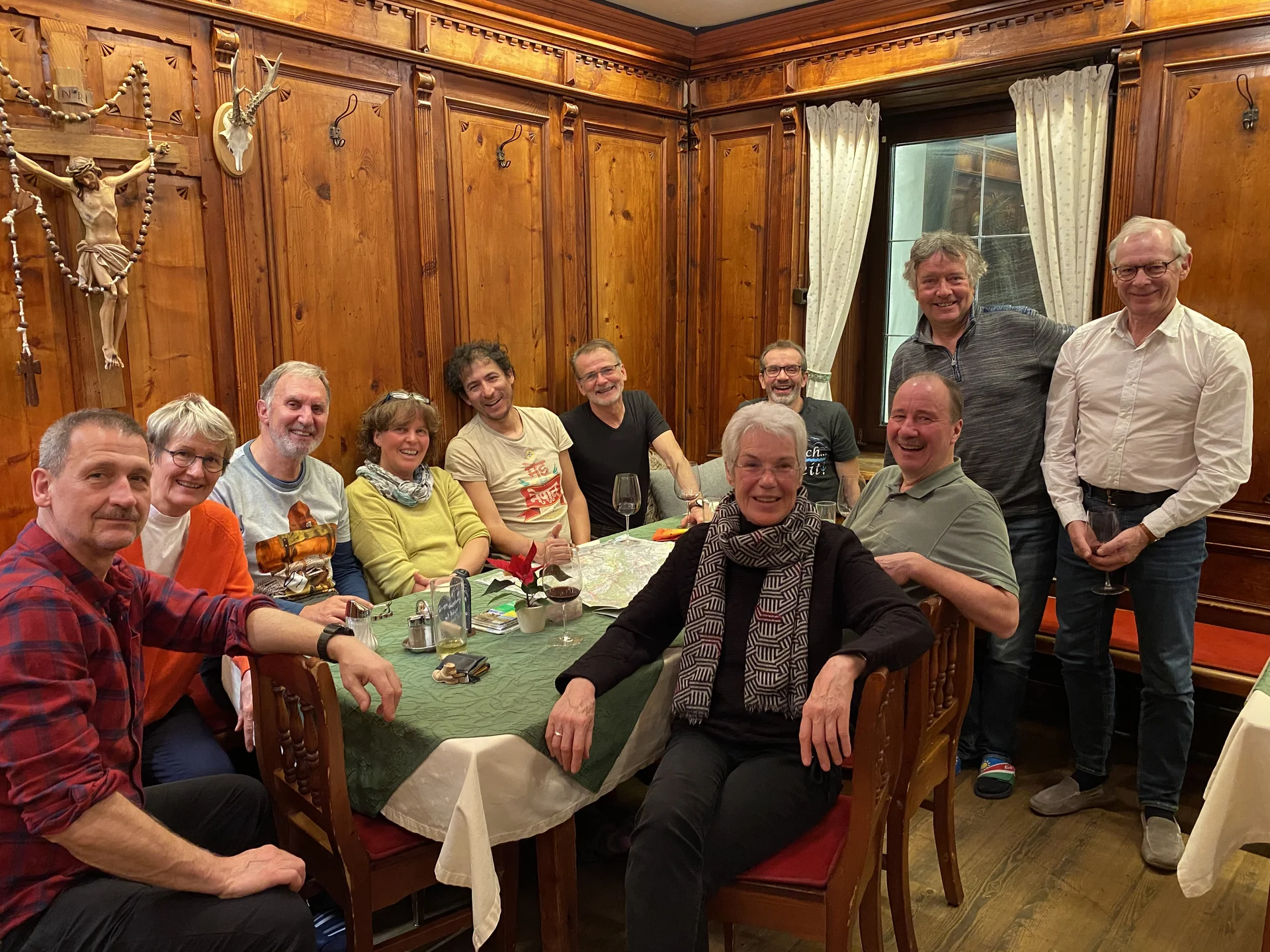 Die Gruppe abends in der Hütte | © DAV Flensburg