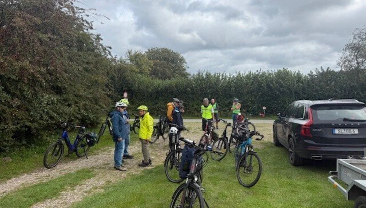 eine Gruppe Radfahrer bei der Pause | © Gerhild Schiller