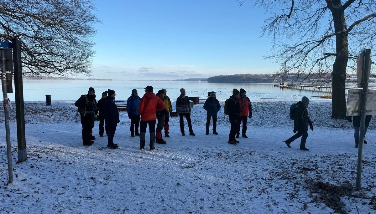 Eine Gruppe Wanderer im Winter an der Flensburger Förde | © Gerhild Schiller