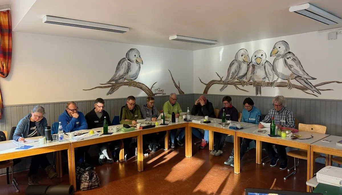 Eine Gruppe Lernende in einem Unterrichtsraum | © Gerhild Schiller