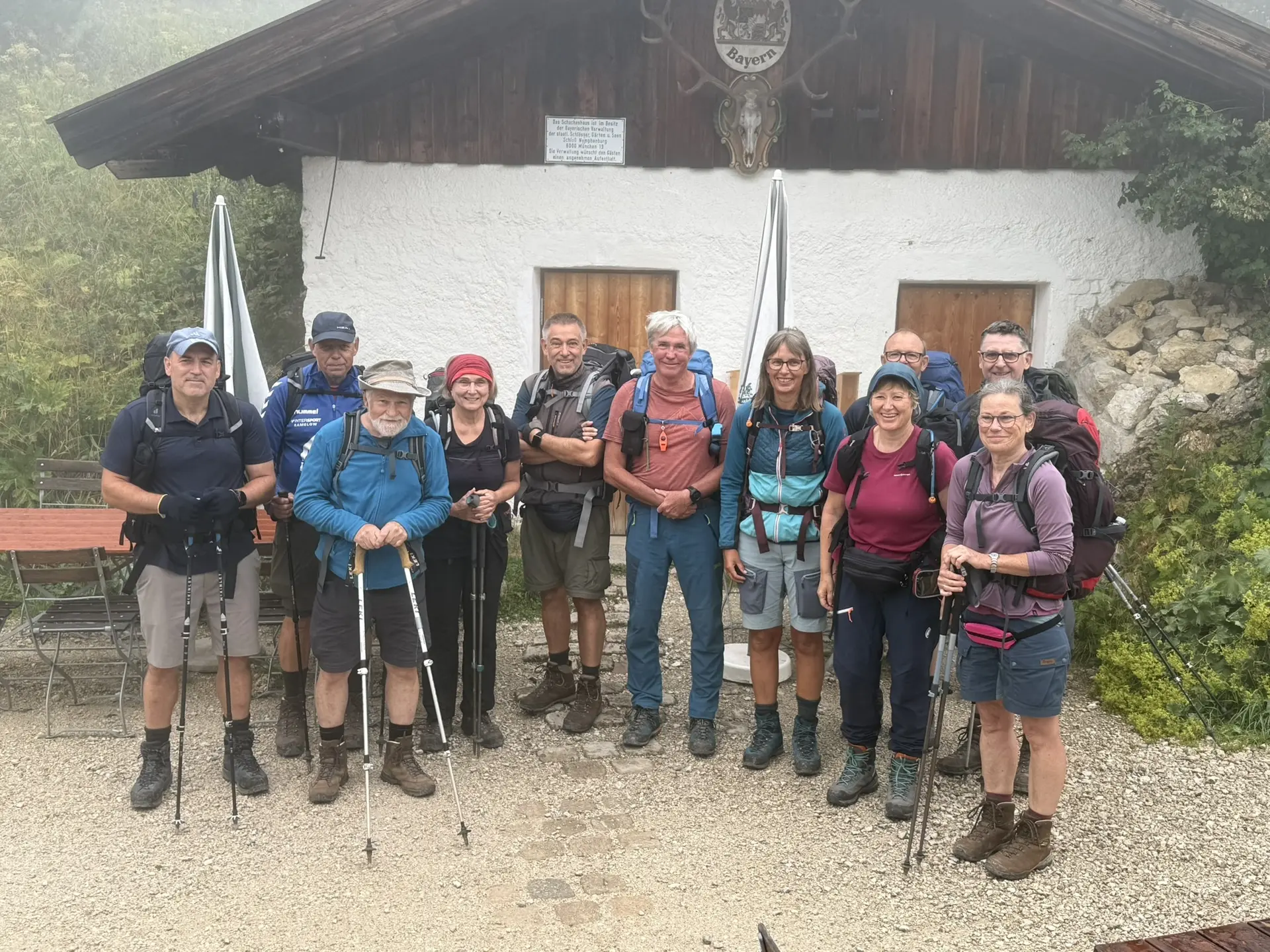 Wanderer vor dem Schachenhaus | © Gerhild Schiller