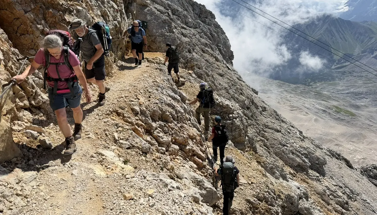 Wanderer vor dem Münchener Haus | © Kai Vermehren